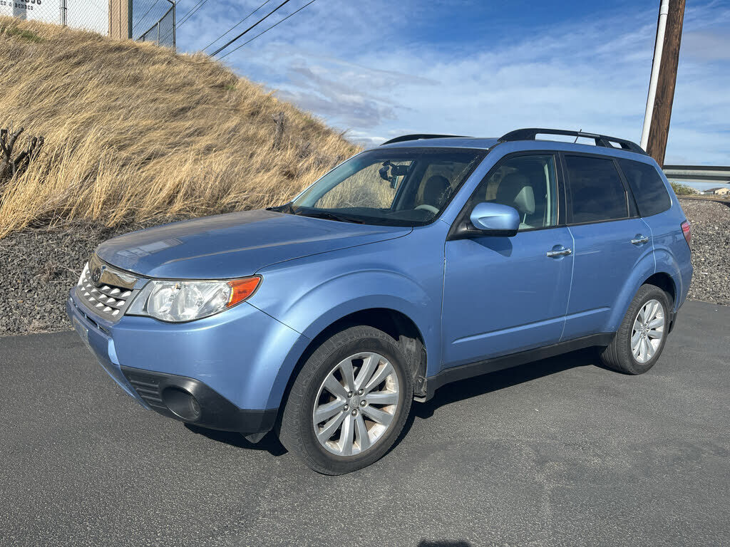 2011 SUBARU Forester