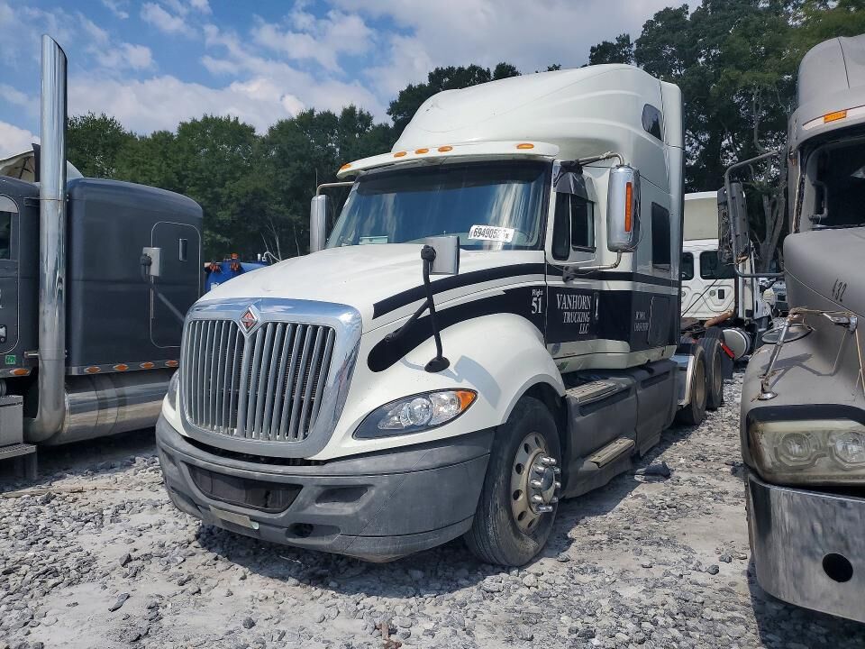 2016 INTERNATIONAL LF687