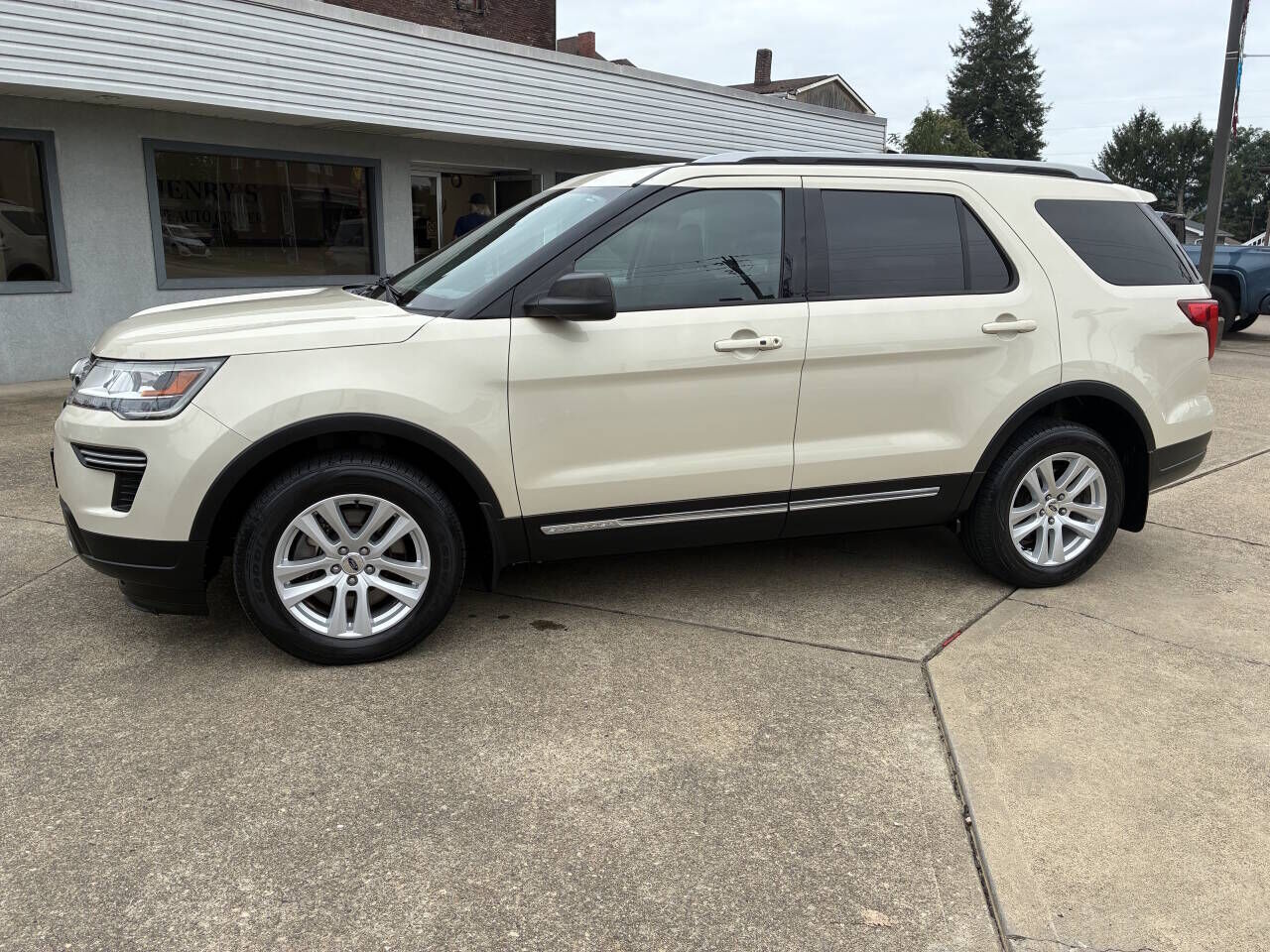 2018 FORD Explorer