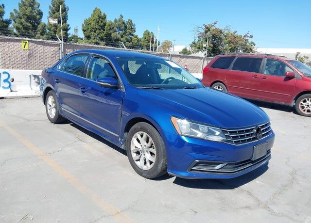 2016 VOLKSWAGEN Passat