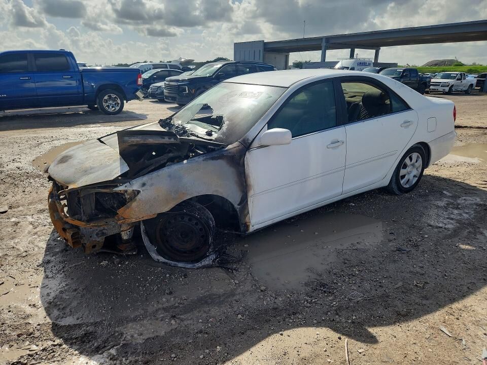 2002 TOYOTA Camry