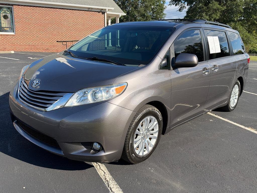 2015 TOYOTA Sienna
