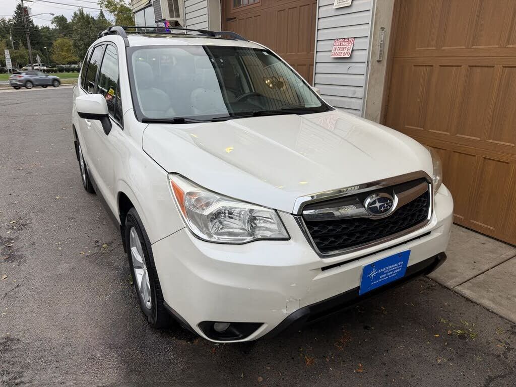 2015 SUBARU Forester