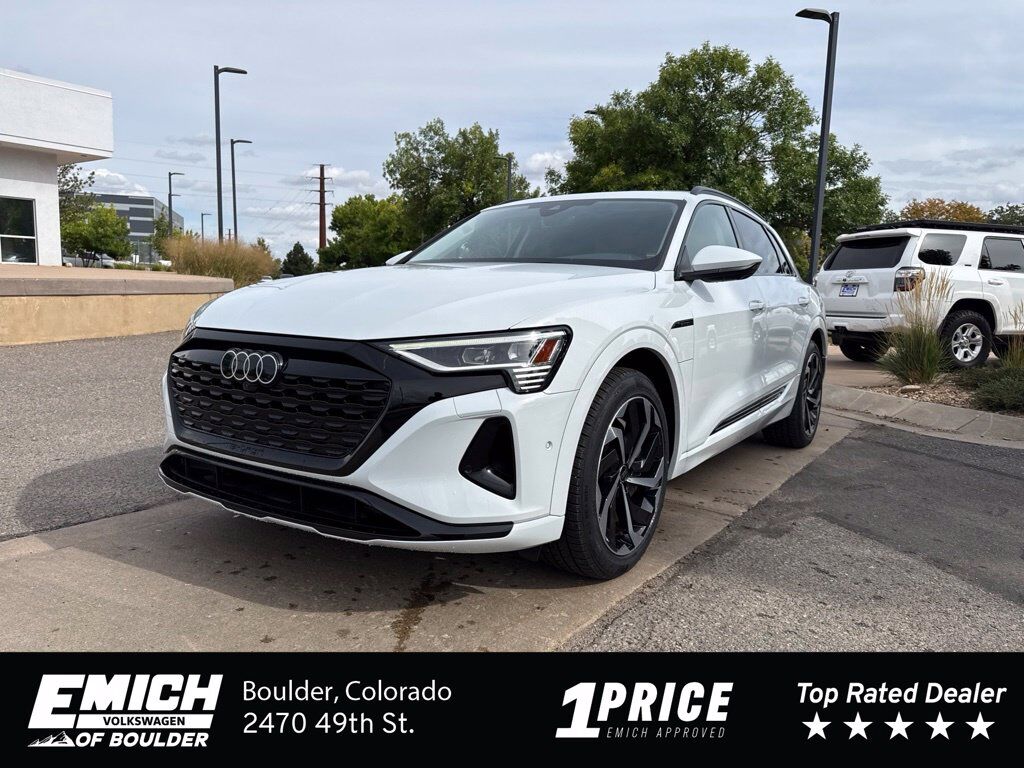 2024 AUDI Q8