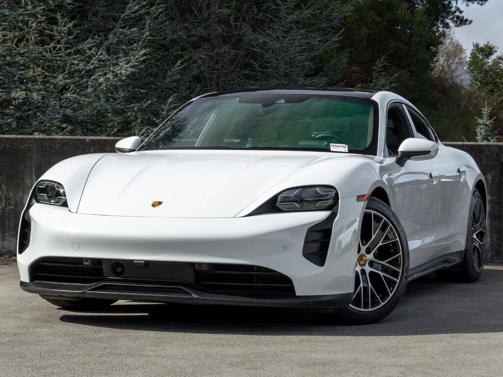 2024 PORSCHE Taycan