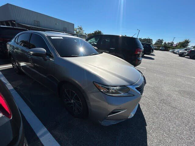 2016 LEXUS ES