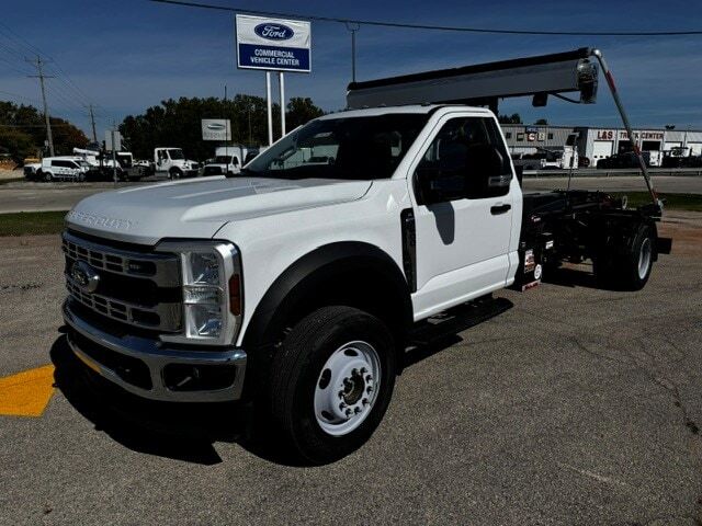 2025 FORD F-600