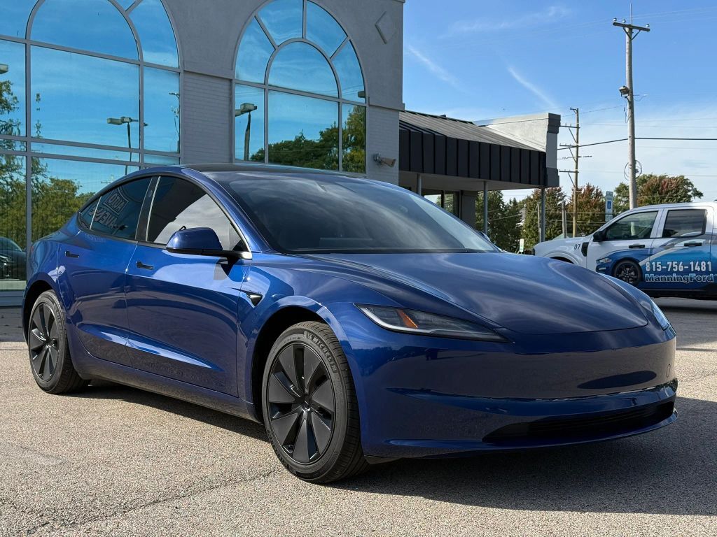 2025 TESLA Model 3