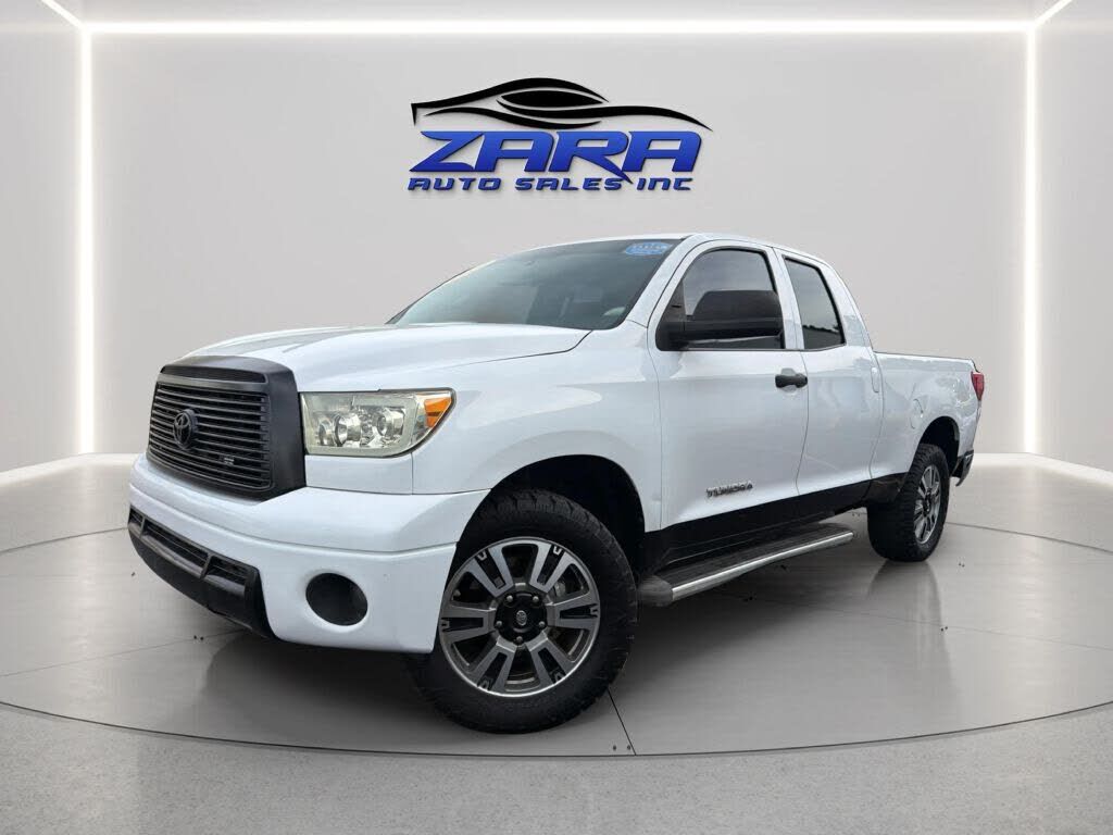 2011 TOYOTA Tundra