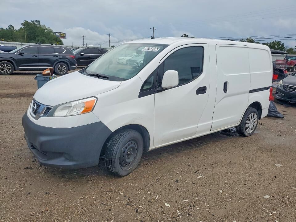 2017 NISSAN NV200