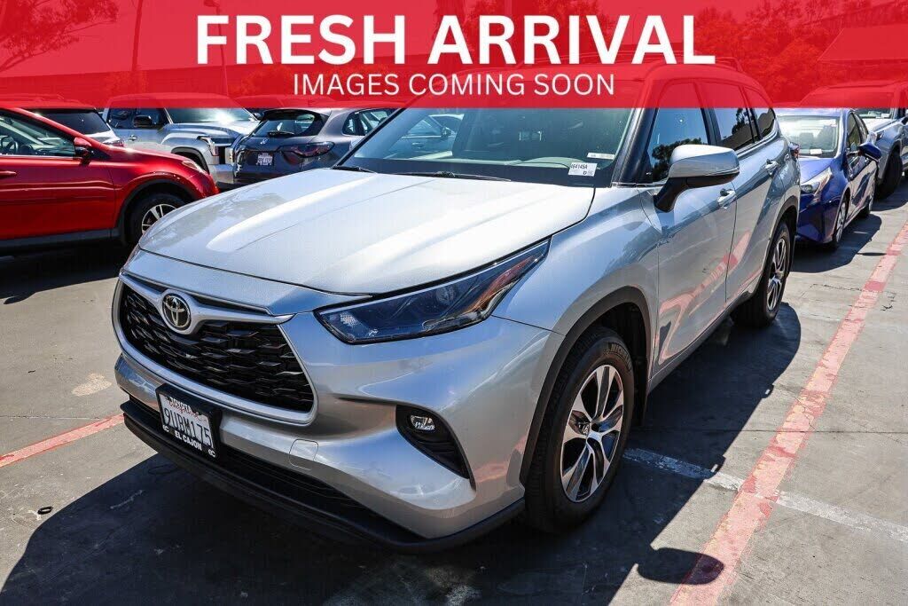 2025 TOYOTA Highlander