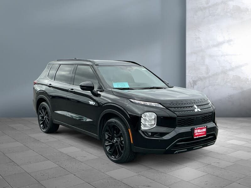 2025 MITSUBISHI Outlander