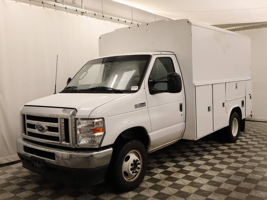 2024 FORD E-350