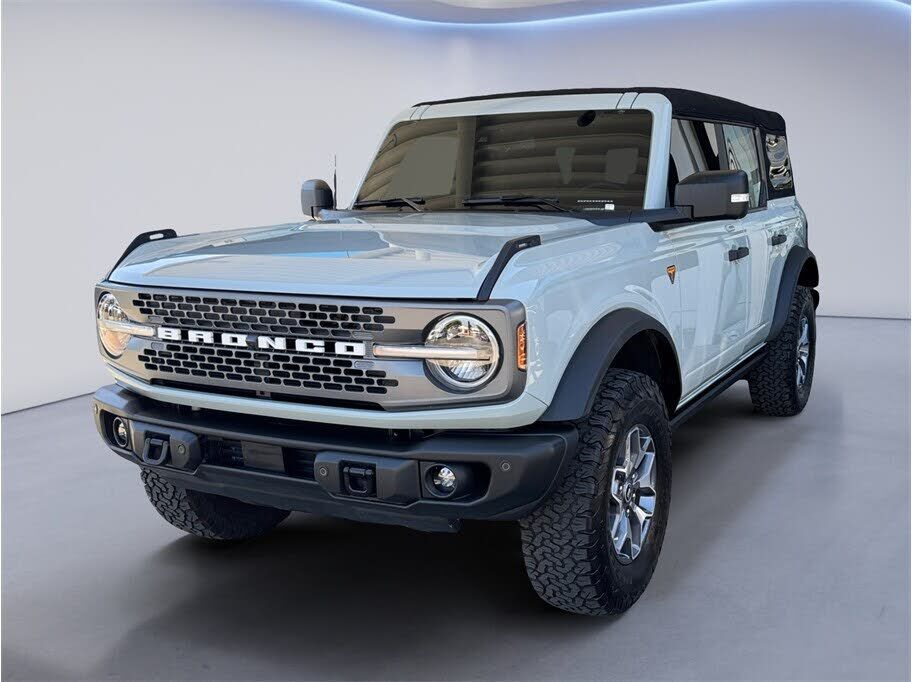 2023 FORD Bronco