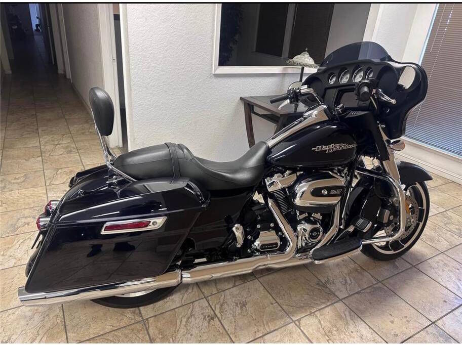 2020 HARLEY DAVIDSON FLHX / Street Glide