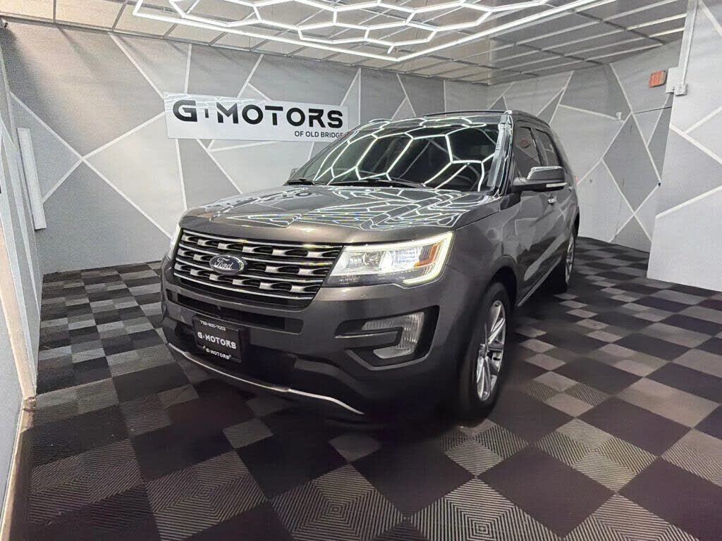 2017 FORD Explorer