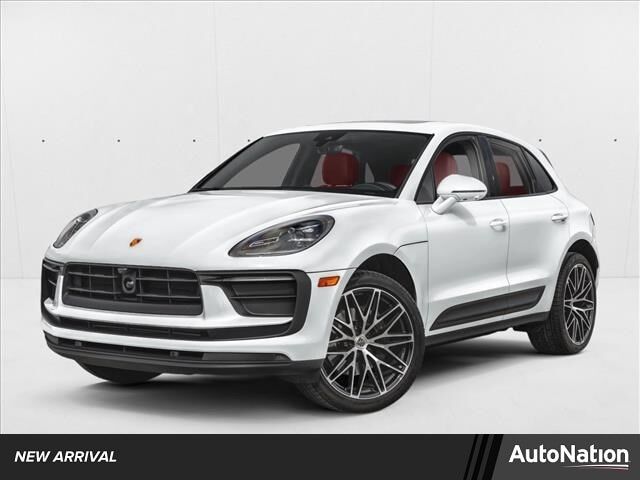 2025 PORSCHE Macan