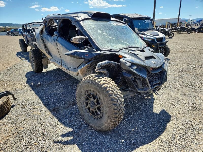 2025 CAN-AM Maverick R
