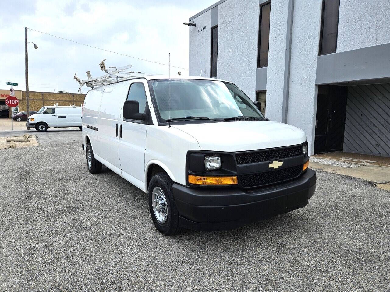 2017 CHEVROLET Express