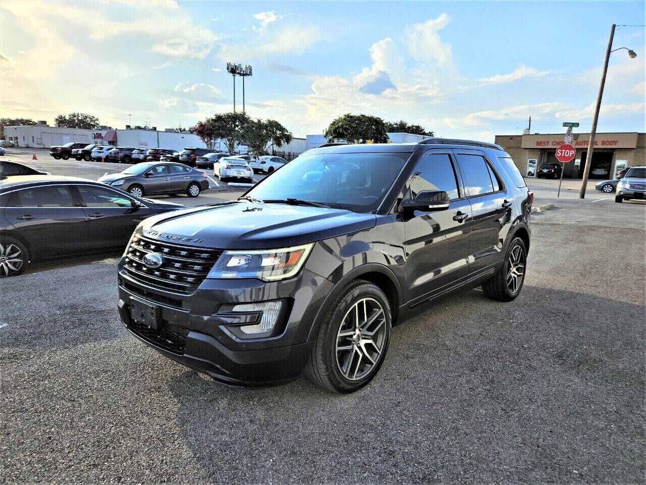 2017 FORD Explorer