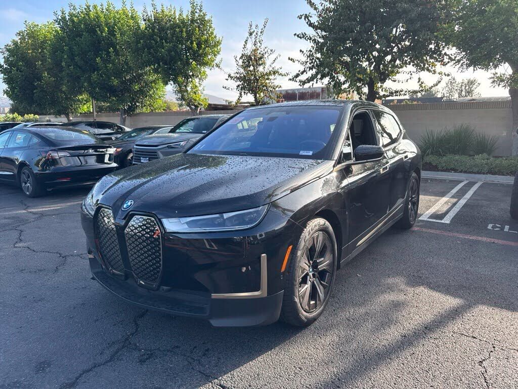 2023 BMW ix