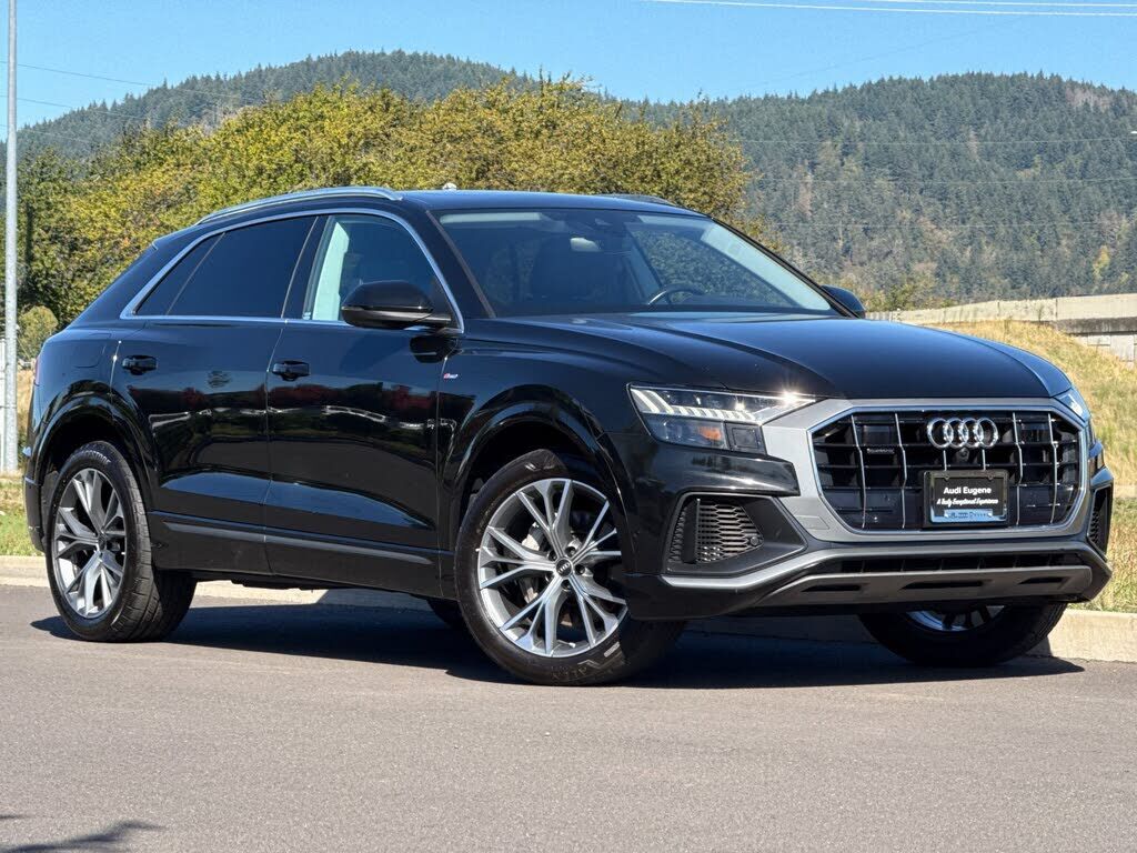 2023 AUDI Q8