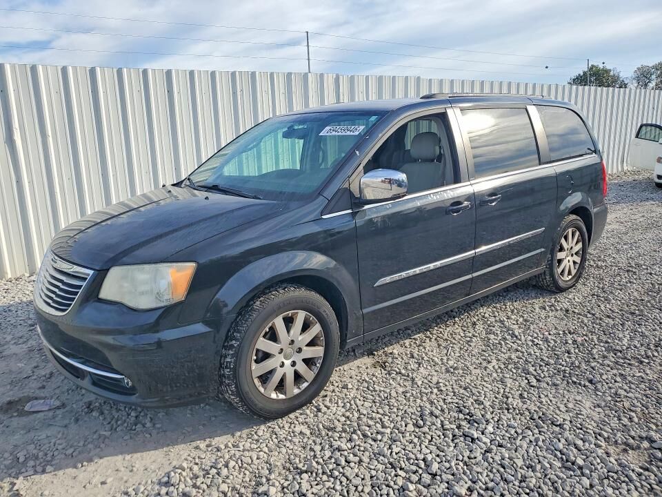2011 CHRYSLER Town and Country