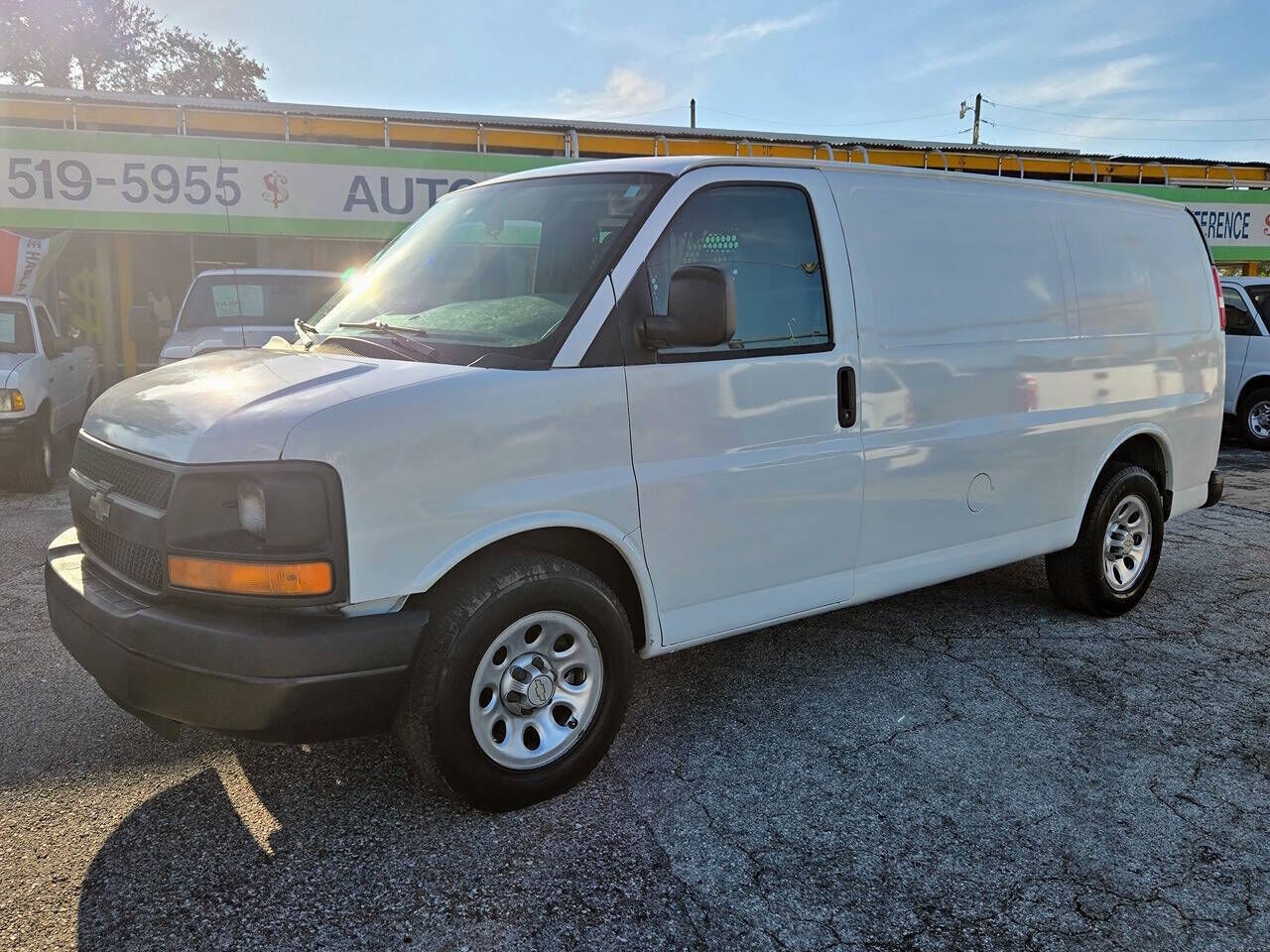 2013 CHEVROLET Express