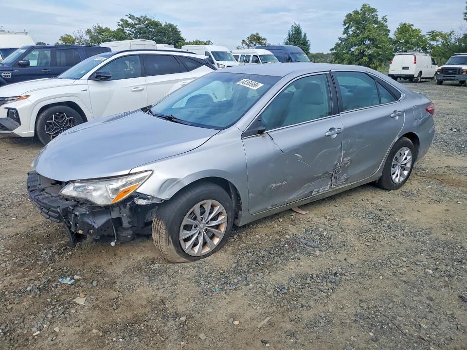 2017 TOYOTA Camry