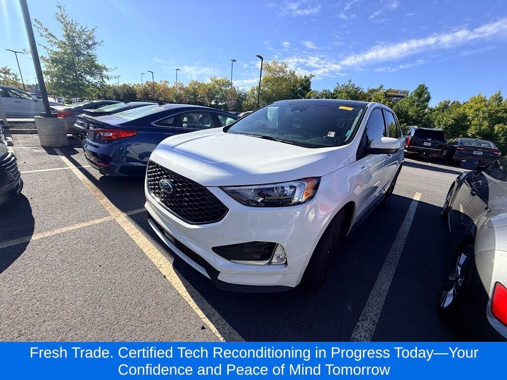 2023 FORD Edge