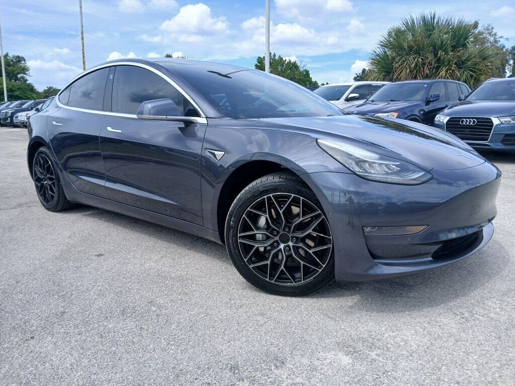 2018 TESLA Model 3