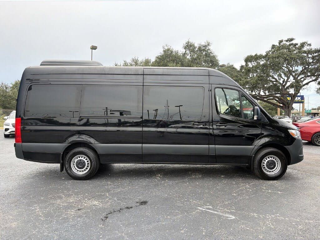 2025 Mercedes-Benz Sprinter