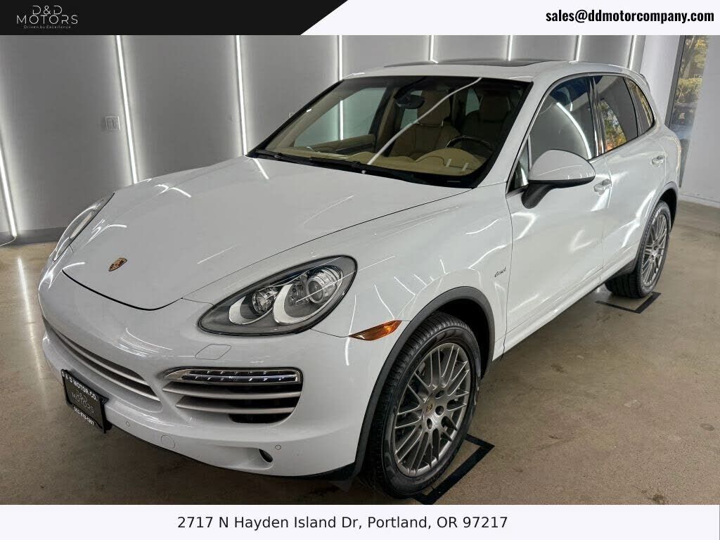 2014 PORSCHE Cayenne