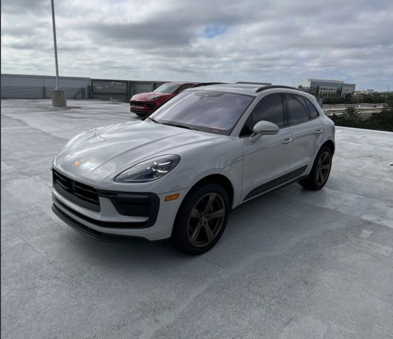 2023 PORSCHE Macan