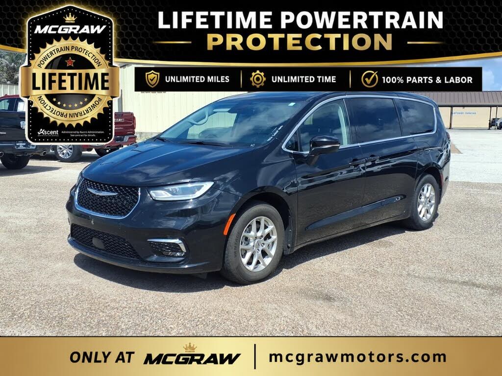 2023 CHRYSLER Pacifica