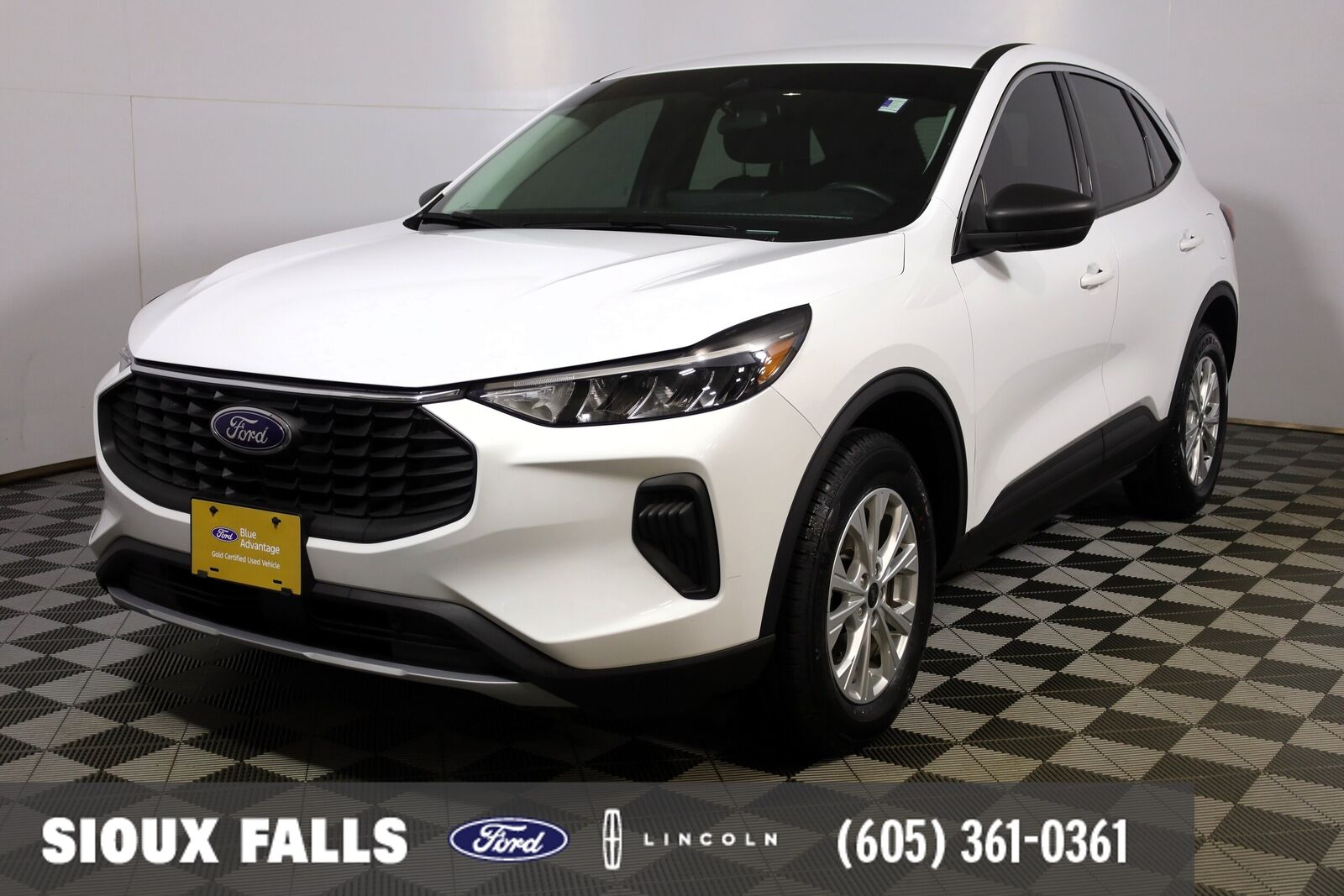 2024 FORD Escape