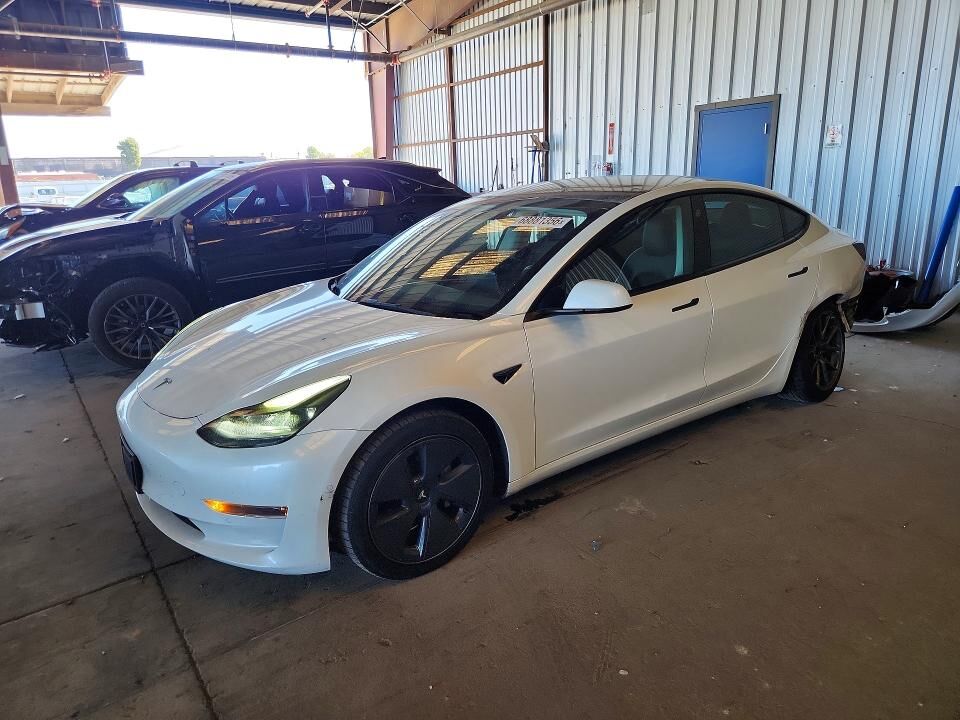2022 TESLA Model 3