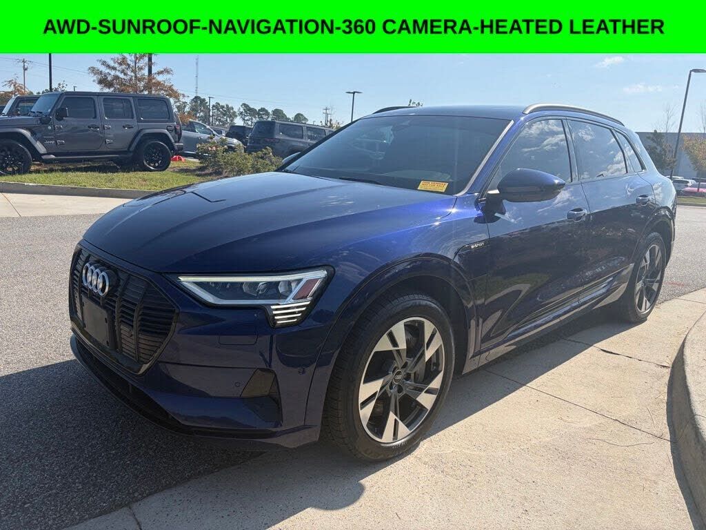 2022 AUDI e-tron