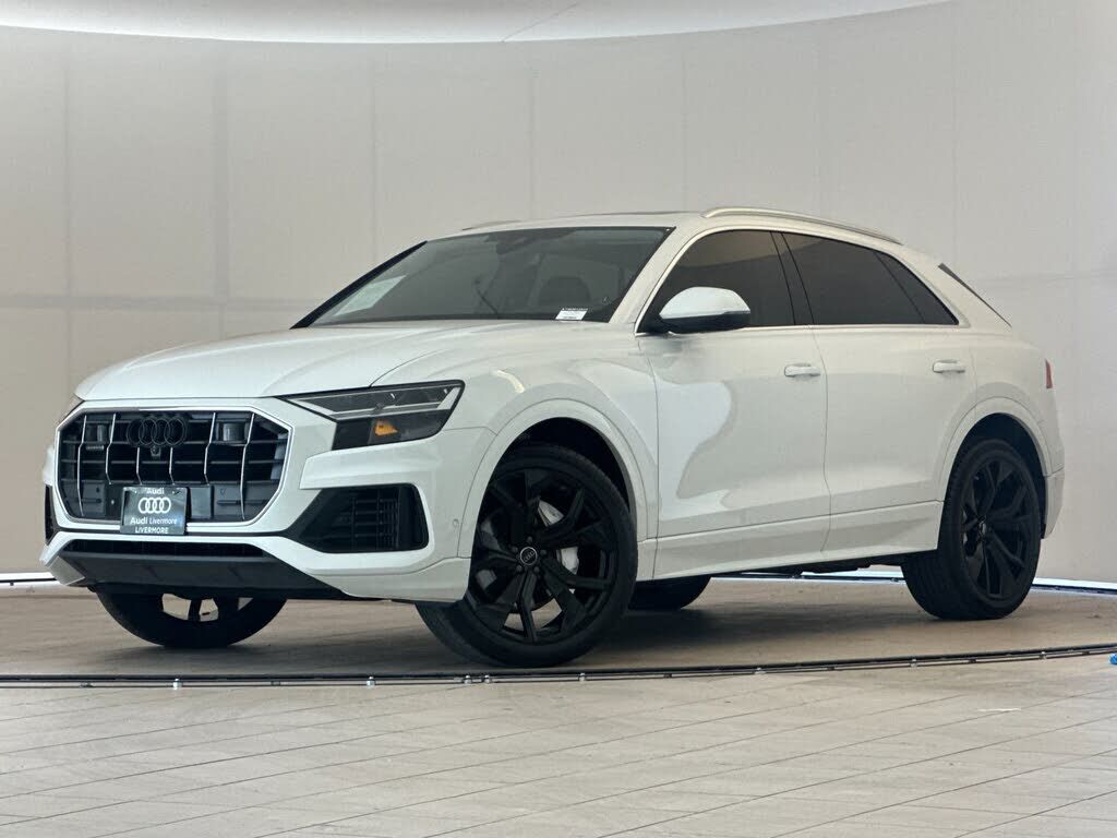 2022 AUDI Q8