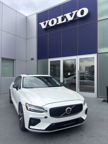 2024 VOLVO S60
