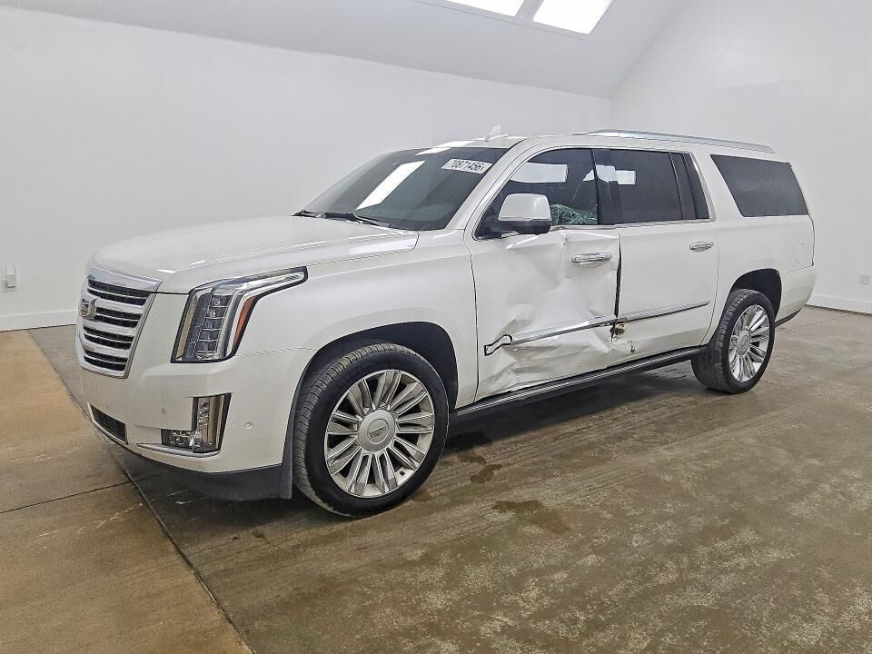 2018 CADILLAC Escalade ESV