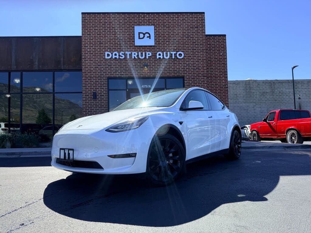 2022 TESLA Model Y