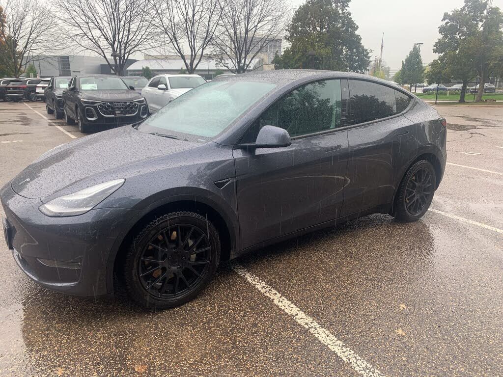 2020 TESLA Model Y