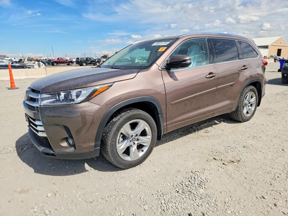 2017 TOYOTA Highlander