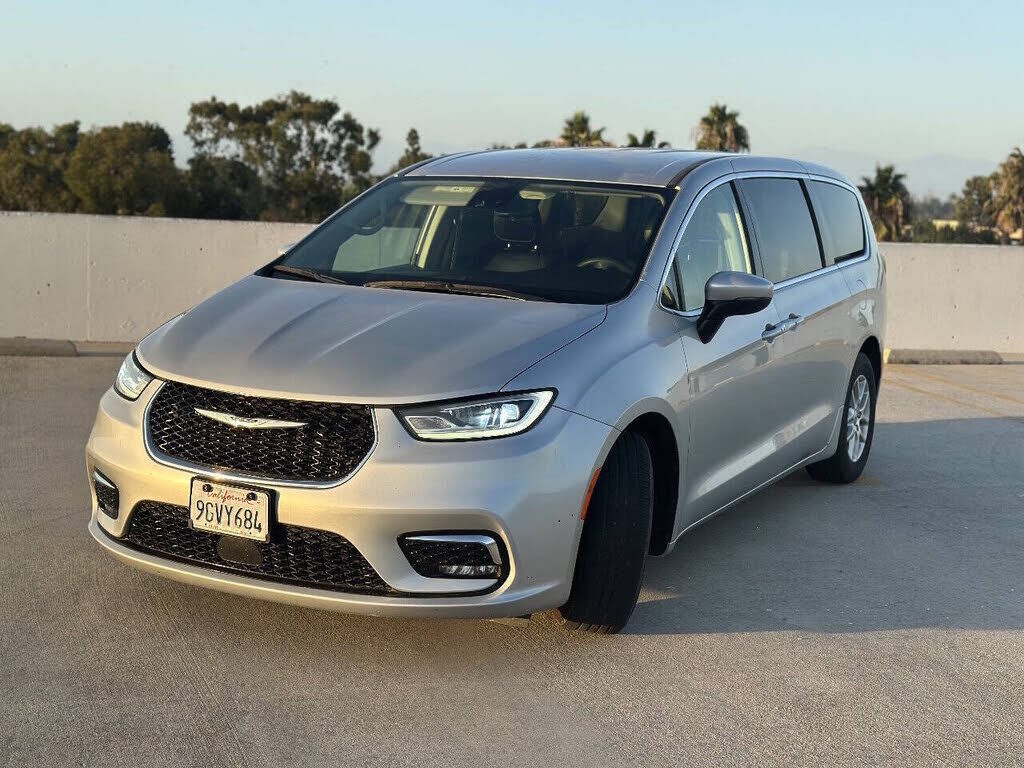 2023 CHRYSLER Pacifica