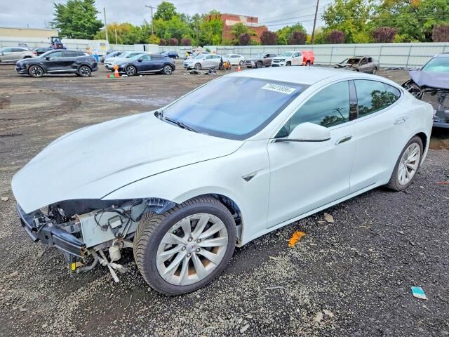 2016 TESLA Model S