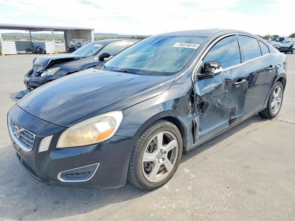 2013 VOLVO S60