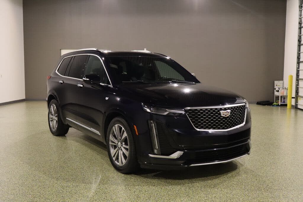2022 CADILLAC XT6