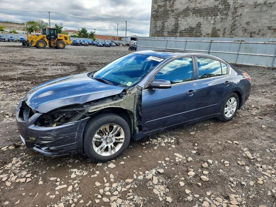 2010 NISSAN Altima