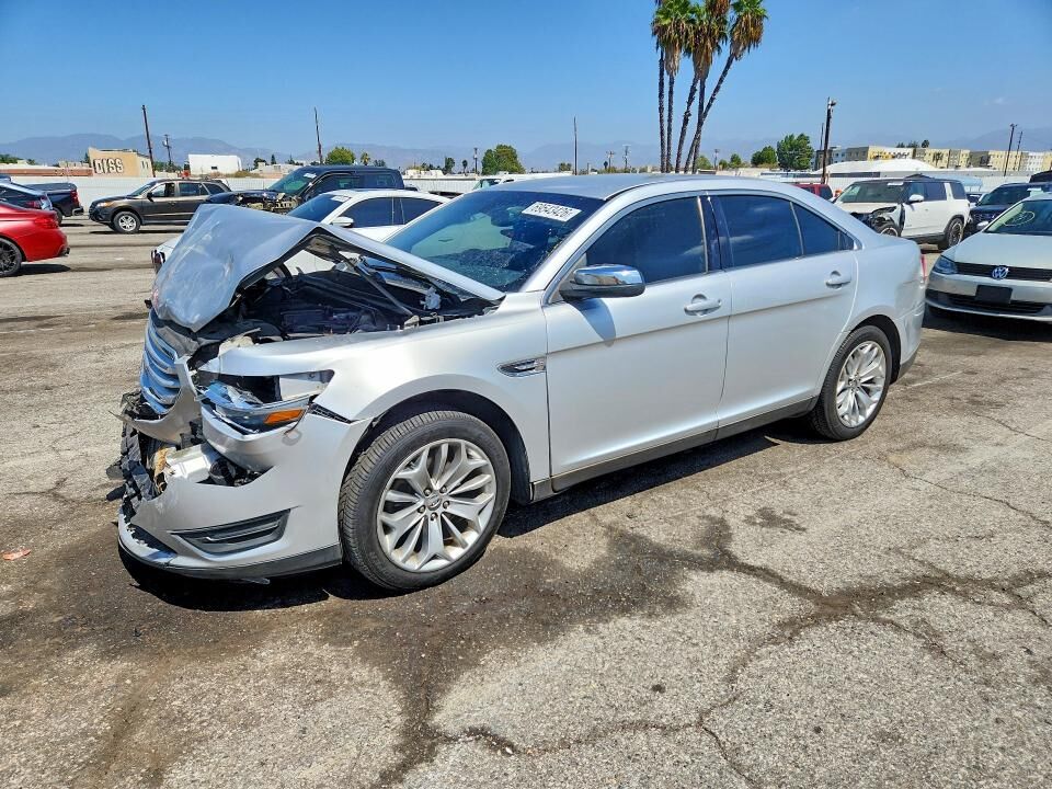 2013 FORD Taurus